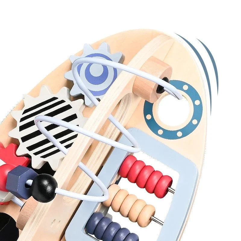 Rachetă Multifuncțională din Lemn – Busy Board 3D cu Labirint și Numărătoare