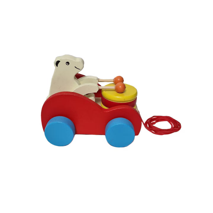 Jucărie de tras din lemn – Ursuleț toboșar în mașinuță